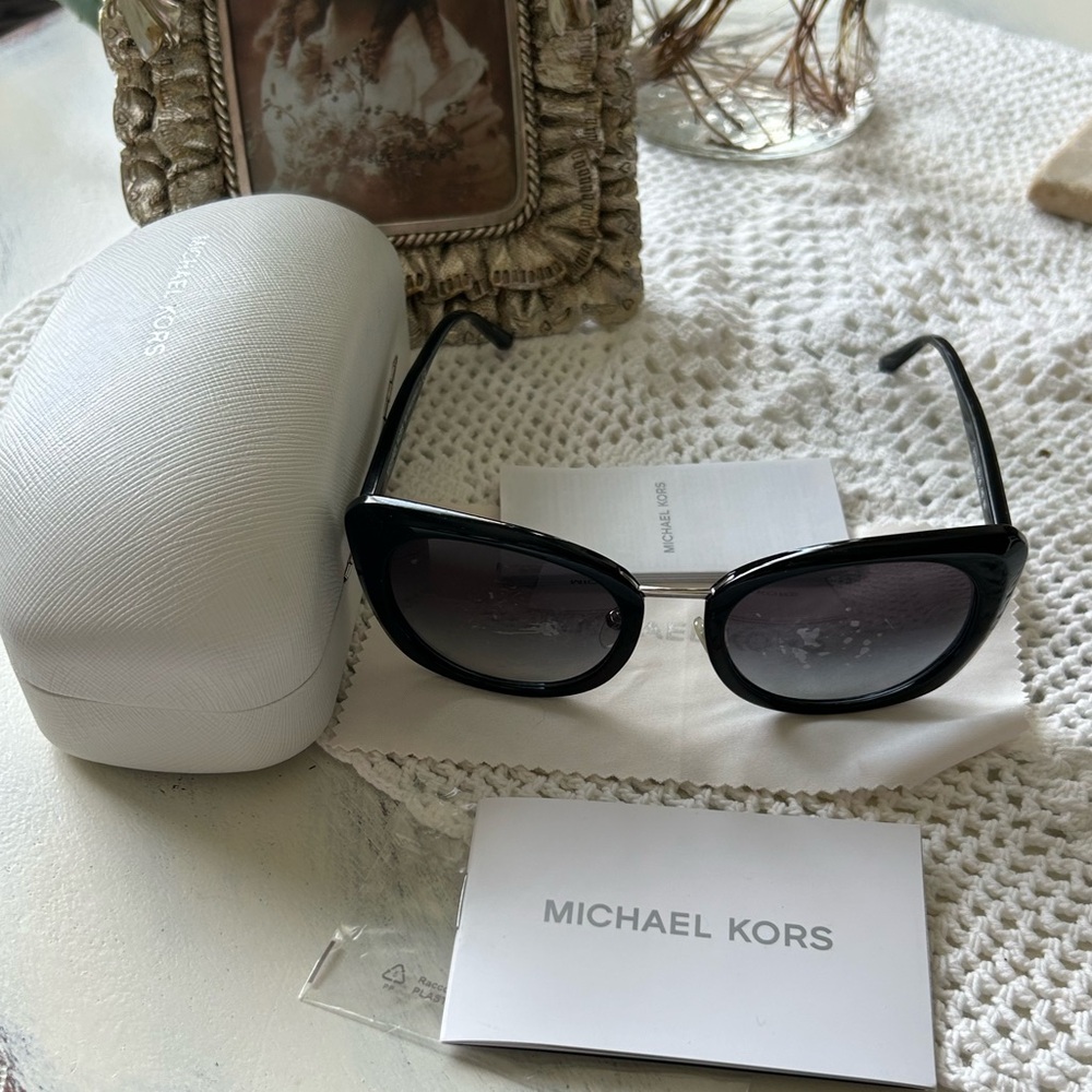 MK Lisbon MK2062 Black Cat Eye Sunglasses Leather Case